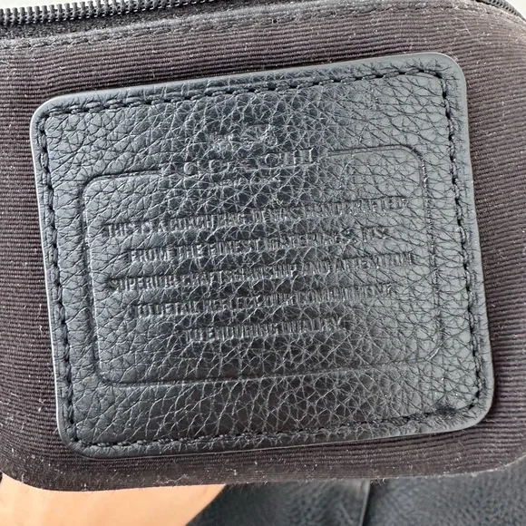 Coach Scout 100% leather bag - Picture 7 of 8